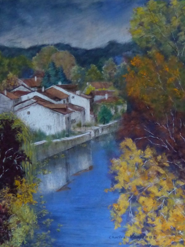 Petit village au bord de l'eau